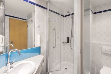 هتل Holiday Inn Express Cologne Troisdorf, An Ihg