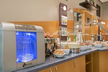 هتل Holiday Inn Express Cologne Troisdorf, An Ihg