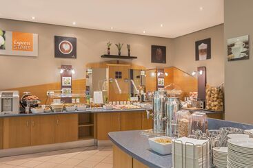 هتل Holiday Inn Express Cologne Troisdorf, An Ihg