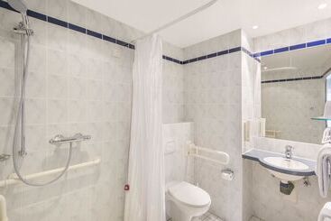هتل Holiday Inn Express Cologne Troisdorf, An Ihg