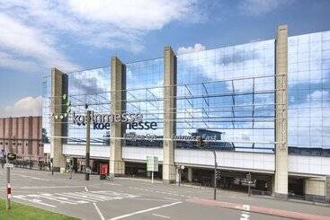 هتل Holiday Inn Express Cologne Troisdorf, An Ihg