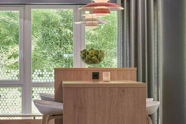 هتل Holiday Inn Express Cologne Troisdorf, An Ihg