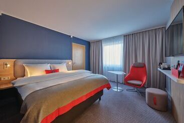هتل Holiday Inn Express Cologne Troisdorf, An Ihg