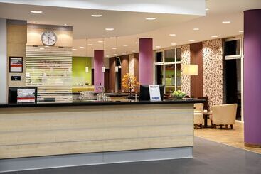 هتل Holiday Inn Express Düsseldorf   City North, An Ihg