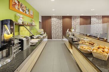 هتل Holiday Inn Express Düsseldorf   City North, An Ihg