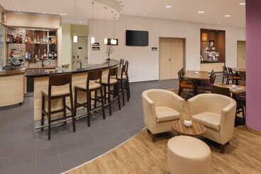 هتل Holiday Inn Express Düsseldorf   City North, An Ihg