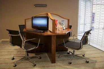 هتل Holiday Inn Express Earls Court, An Ihg