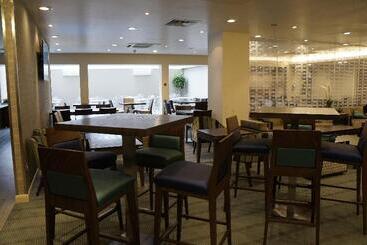 هتل Holiday Inn Express Earls Court, An Ihg