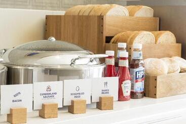 هتل Holiday Inn Express Earls Court, An Ihg
