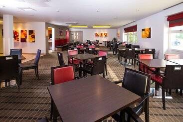 هتل Holiday Inn Express East Midlands Airport, An Ihg