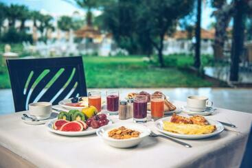 هتل Iberostar Waves Mehari Djerba