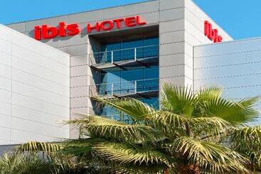 هتل Ibis Valencia Bonaire Aeropuerto
