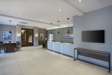 هتل Leonardo East Midland Airport