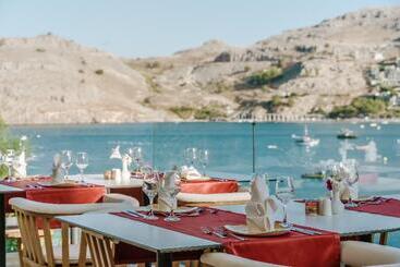 Otel Lindos Royal Resort