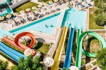 Otel Lindos Royal Resort