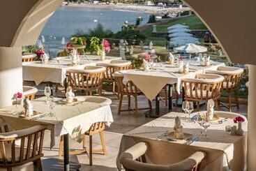 Otel Lindos Royal Resort