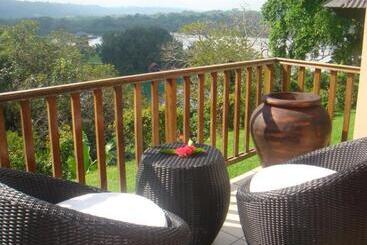 هتل Mangoes Resort