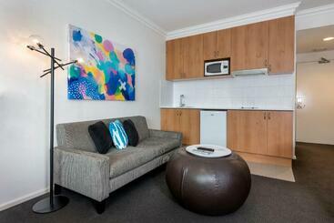 هتل Oaks Perth