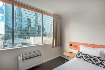 هتل Oaks Perth