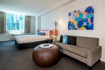 هتل Oaks Perth