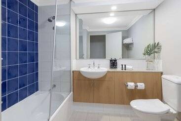 هتل Oaks Perth