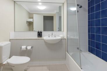هتل Oaks Perth