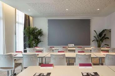 هتل Mercure Avignon Gare Tgv