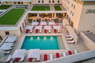 هتل Mercure Avignon Gare Tgv