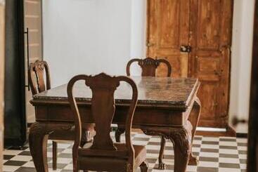 هتل Meroviglia Boutique