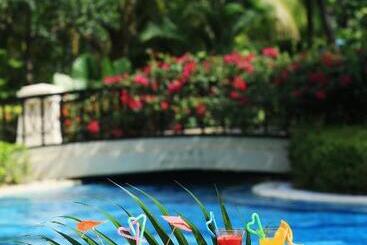 هتل Palm Beach Resort & Spa