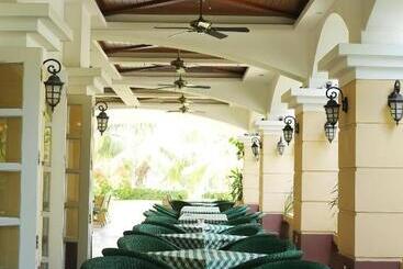 هتل Palm Beach Resort & Spa