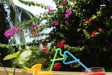 هتل Palm Beach Resort & Spa