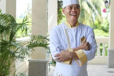 هتل Palm Beach Resort & Spa