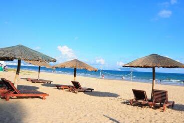 هتل Palm Beach Resort & Spa
