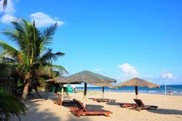 هتل Palm Beach Resort & Spa