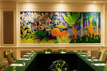 هتل Palm Beach Resort & Spa