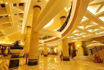 هتل Palm Beach Resort & Spa