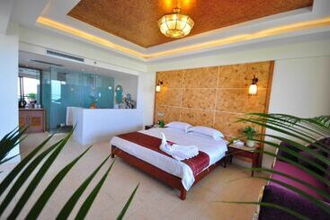 هتل Palm Beach Resort & Spa