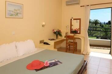 Paradise Hotel Corfu