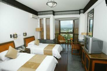 هتل The International Asia Pacific Convention Center & Hna Resort Sanya