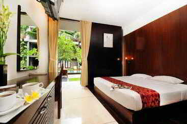 酒店 The Oasis Beach Benoa