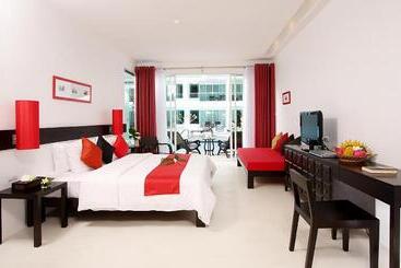 هتل The Old Phuket   Karon Beach Resort   Sha Plus