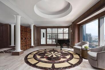 בית מלון כפרי The Ritzcarlton Jakarta, Mega Kuningan