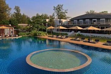 هتل Twin Lotus Resort And Spa Sha Plus Adult Only November April