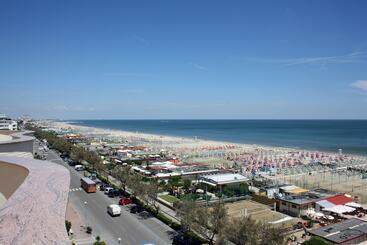 Universal - Cervia