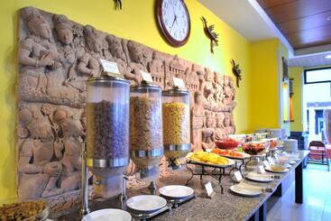 酒店 Woraburi Phuket Resort & Spa   Sha Plus