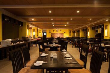 酒店 Woraburi Phuket Resort & Spa   Sha Plus