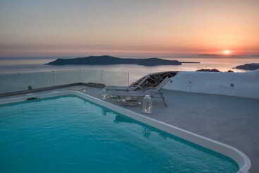 Pearl On The Cliff Hotel & Suites By Pearl Hotel Collection