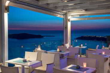 Pearl On The Cliff Hotel & Suites By Pearl Hotel Collection