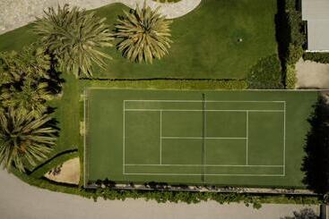 استراحتگاه Yria Island Boutique Hotel & Spa